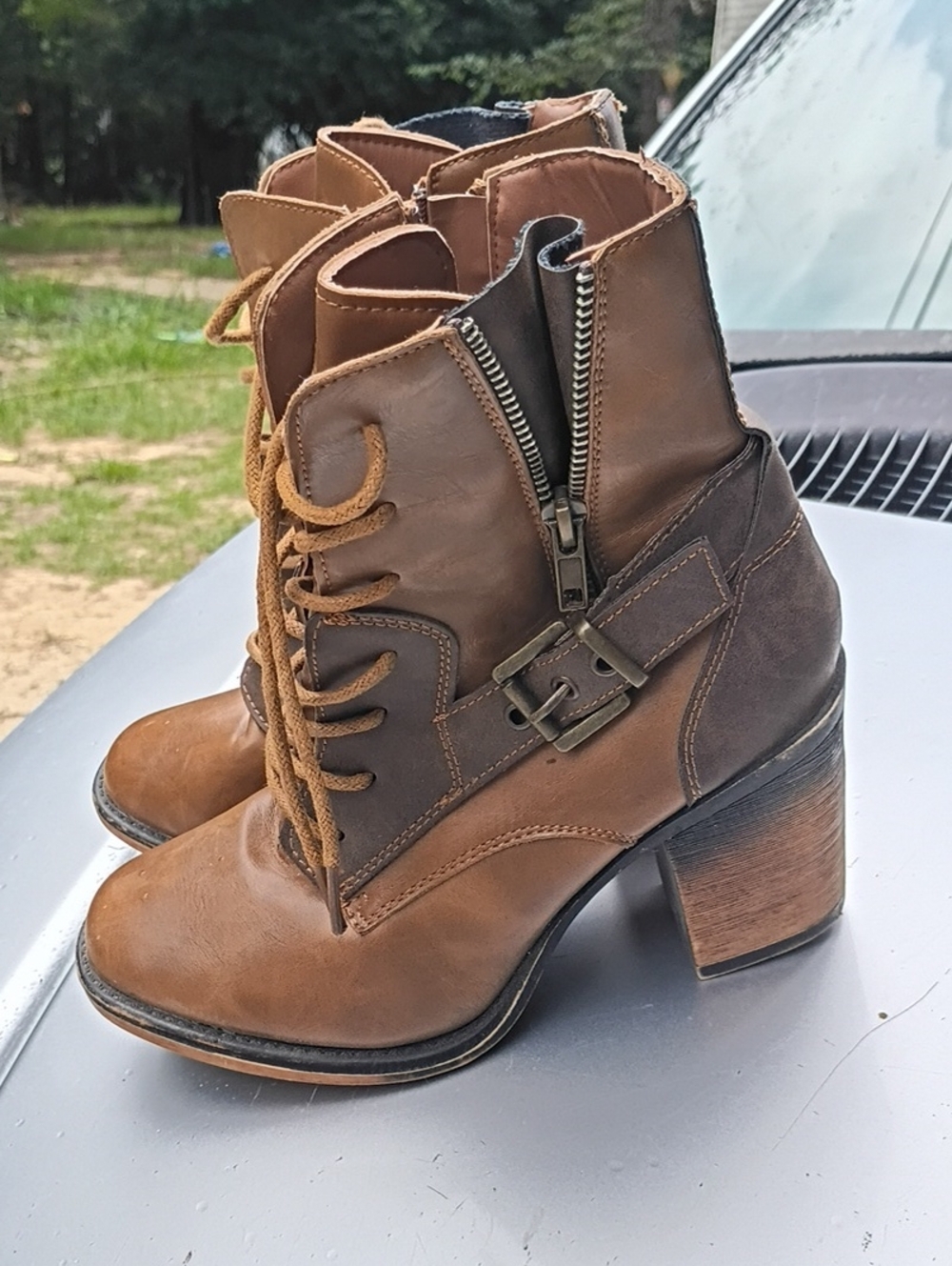 Pierre Dumas Two-Tone Brown Lace-Up Ankle Boots with Side Zip
